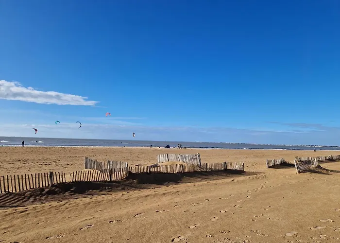 Chatelaillon-plage: 4 Pieces, 6 Pers, Terrasse, Wifi - Fr-1-706-11 *