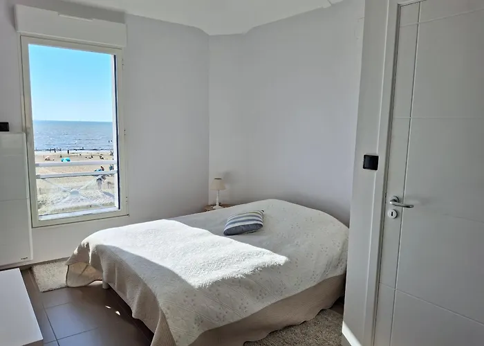 Chatelaillon-plage: 4 Pieces, 6 Pers, Terrasse, Wifi - Fr-1-706-11 Διαμέρισμα Châtelaillon-Plage